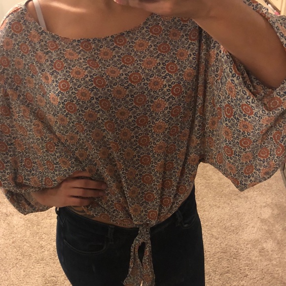 Vintage Mono Print Tie Front Blouse - Picture 3 of 6